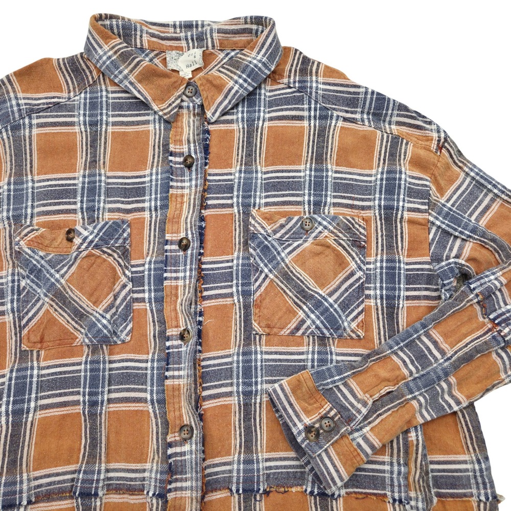 Oli & Hali Distressed Button Plaid‎ Flannel Long Sleeve Shirt Top Womens Medium